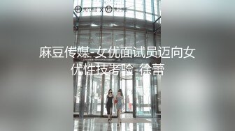 母狗老婆群P之前喜欢先开个逼