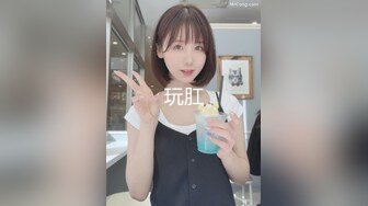 后入翘臀女友刺激臀浪