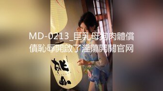 白长袜美眉 撅着屁屁对着我 被无套后入 健身妹子的屁股健身结实 逼也紧 一交就受不了 射了