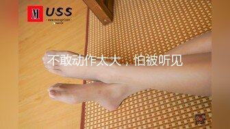 175【健身宝贝】超好看模特一样~超爱喷湿牛仔裤~自慰大秀 (3)