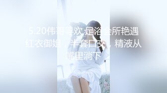  三个00后嫩妹妹！幸福老哥一挑三！超嫩美乳粉穴，双头龙女女互插，骑乘位一个个上