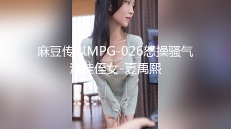 大胆坑神潜入商场女厕独占坑位隔板缝中现场实拍多位小姐姐方便☛角度刁钻逼脸同框 (4)