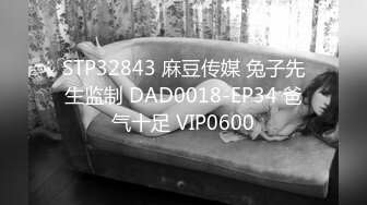 STP22976 顶级女神萝莉全程露脸直播现场，丝袜情趣装无毛白虎逼，道具自慰跟小哥激情啪啪，深喉大鸡巴各种体位爆草口爆