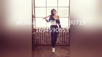 【清纯女大小瑜】超清纯小学妹，不开美颜，脸蛋挺精致，三点全露挺粉，勾引男人这一套学得不错 (2)