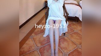 STP32647 极品美少妇【智者不入爱河】木瓜奶大乳晕，偷偷露奶子，小骚货玩得真是花，真刺激