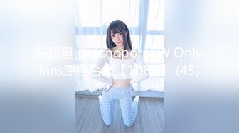 【新片速遞 】 商城尾随碎花裙肥臀短发小骚妹❤️粉蕾丝内一侧漏毛前面透视黑森林