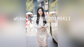 某音乐学院漂亮美女与系主任酒店开房,小穴干的次数少,太紧,结果被主任大鸡巴操流血了,痛的美女捂着嘴大叫！